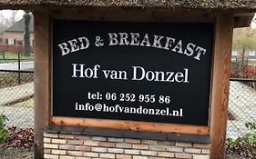 Hof van donzel